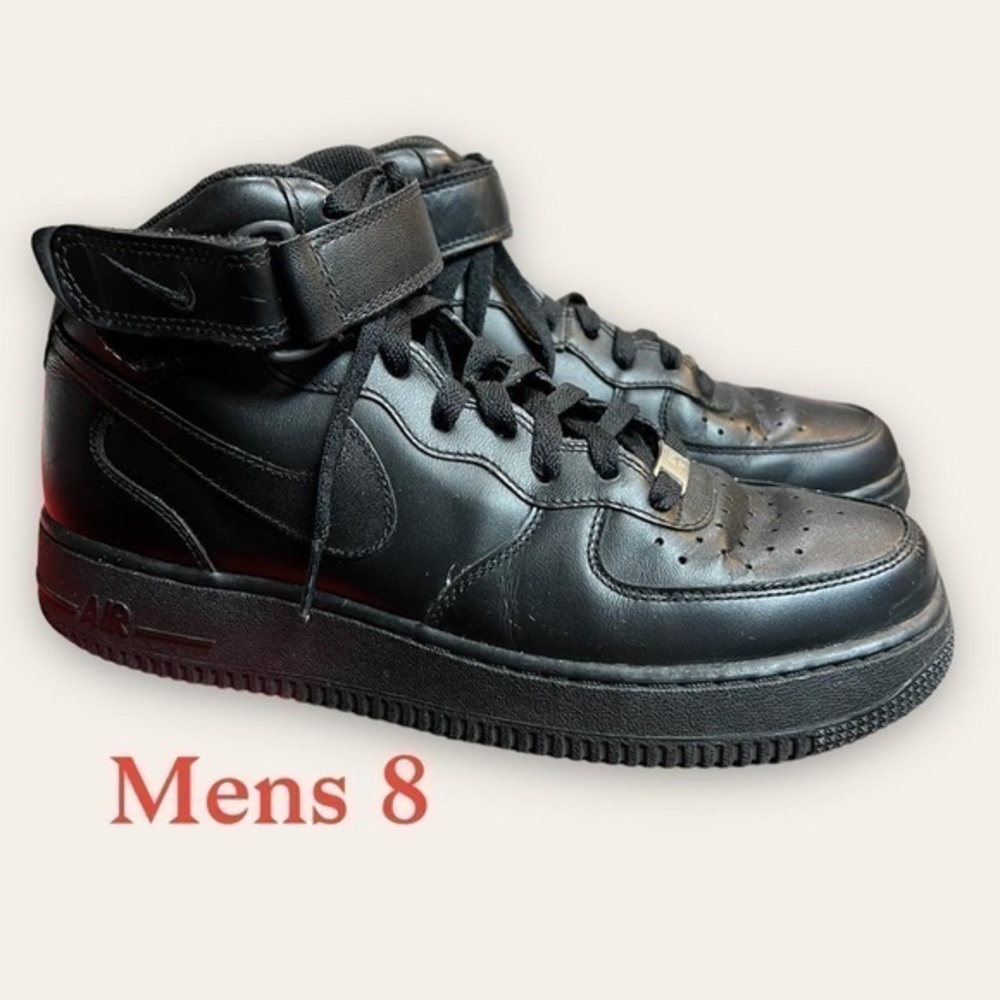 Black Nike Air Force Mid ‘01 **FLAW**